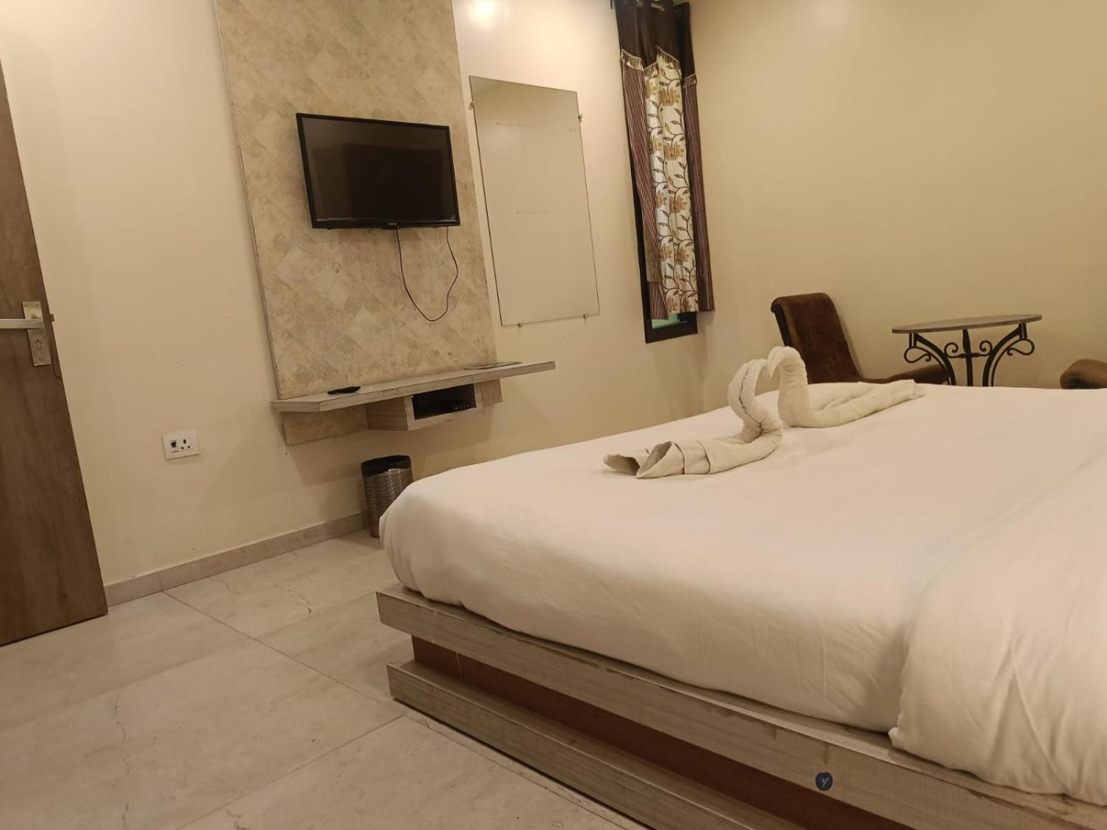 The White Orchid Dalhousie Hotel Exterior photo